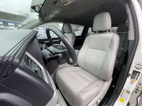 Used 2014 Toyota Highlander Plus AWD/4WD image 11