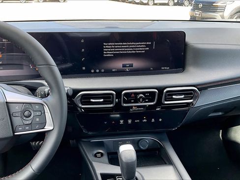 New 2026 Nissan Sentra SR w/ Floor Mat Package image 6