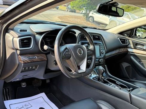Used 2017 Nissan Maxima Platinum FWD image 16