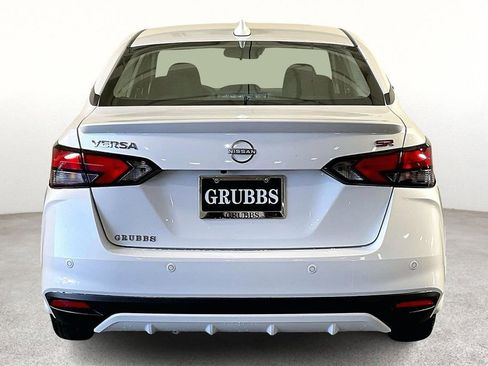 New 2025 Nissan Versa SR w/ Trunk Package image 8