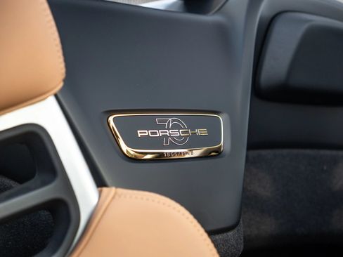 Used 2019 Porsche 911 Speedster RWD image 61