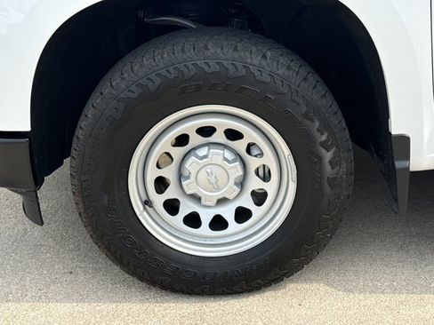 Used 2025 Chevrolet Silverado 1500 W/T w/ Work Truck Package RWD image 11
