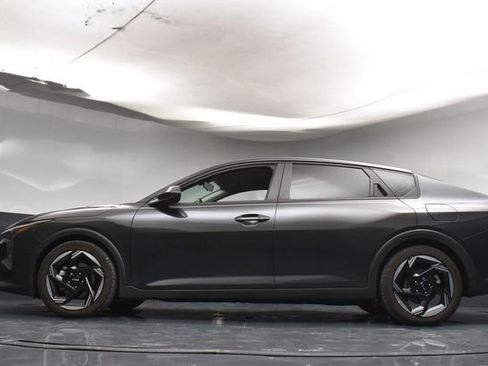 Certified 2025 Kia K4 EX FWD image 33