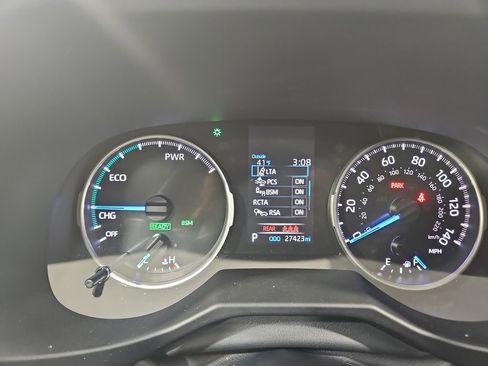 Used 2021 Toyota RAV4 XLE w/ Convenience Package image 15