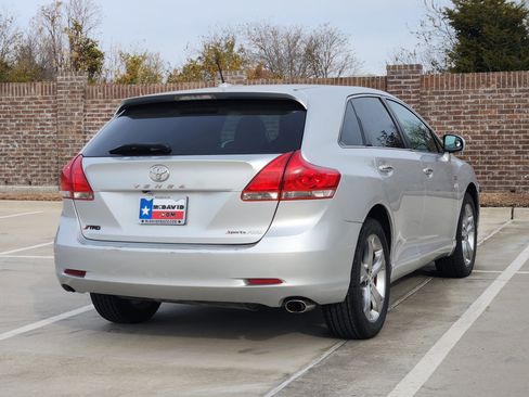Used 2010 Toyota Venza Base image 6