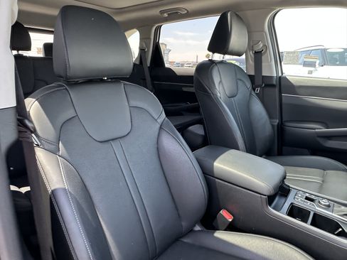 Certified 2026 Kia Sorento S w/ S Panoramic Sunroof Package FWD image 16