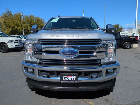 Used 2019 Ford F250 Lariat w/ Chrome Package image 9