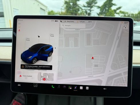 Used 2023 Tesla Model Y Long Range AWD/4WD image 17