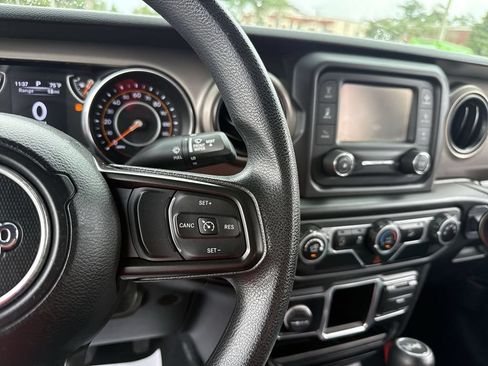 Used 2020 Jeep Wrangler Unlimited Sport AWD/4WD image 15