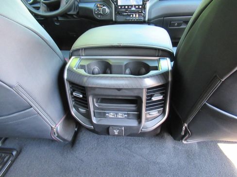 Used 2025 RAM 1500 Big Horn AWD/4WD image 36