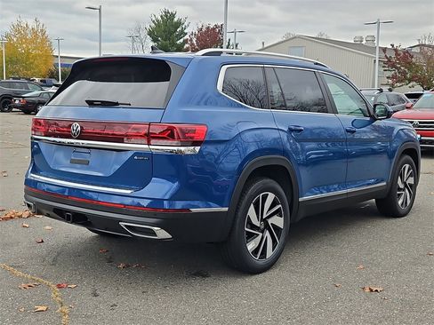 New 2025 Volkswagen Atlas SEL image 3