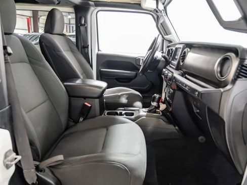 Used 2018 Jeep Wrangler Sport S image 38