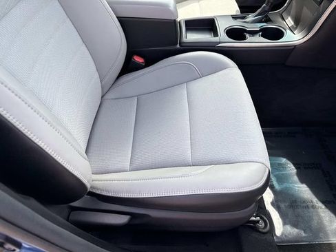 Used 2017 Toyota Camry SE FWD image 10