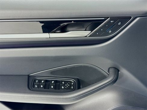 Used 2024 Porsche Macan 4 Electric image 11