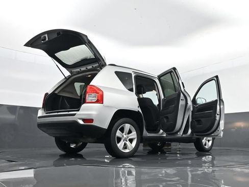 Used 2011 Jeep Compass 4WD image 35