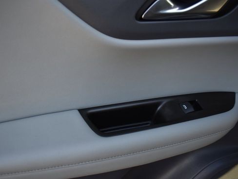 Used 2020 Chevrolet Blazer LT image 11