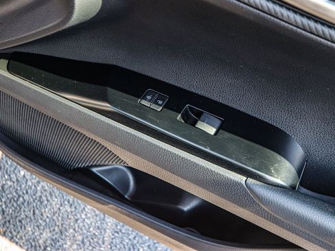 Used 2025 Toyota Camry SE image 37