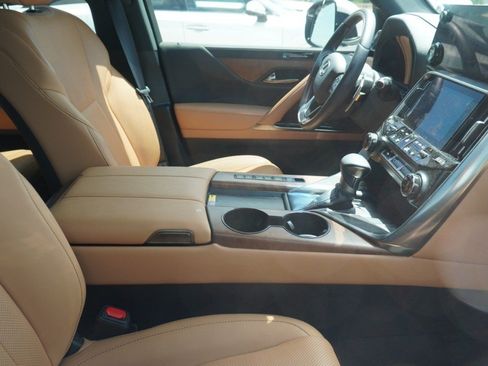 Certified 2024 Lexus LX 600 4WD w/ Luxury Package image 10