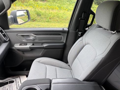 Used 2023 RAM 1500 Big Horn AWD/4WD image 16