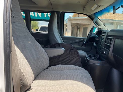 Used 2017 Chevrolet Express 3500 LT w/ LT Preferred Equipment Group RWD image 34
