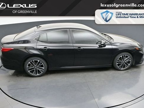 Used 2025 Toyota Camry XLE FWD image 40
