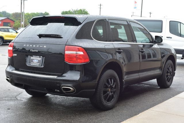 Used 2010 Porsche Cayenne AWD/4WD image 13