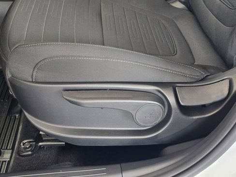 Used 2025 Hyundai Santa Cruz SE AWD/4WD image 19