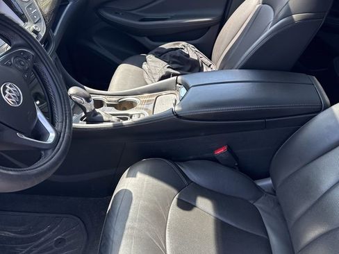 Used 2020 Buick Envision Essence image 7