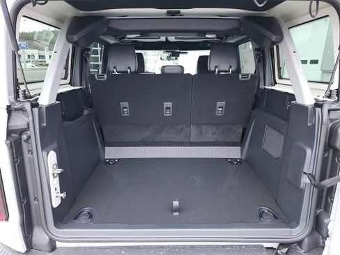 New 2026 Ford Bronco Badlands image 16