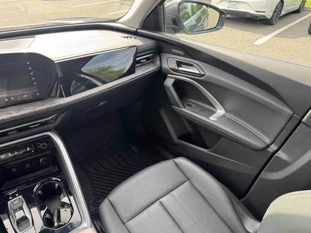 Used 2025 Audi Q5 Premium Plus w/ Premium Plus AWD/4WD image 16