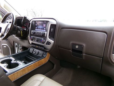 Used 2015 GMC Sierra 2500 SLT w/ Duramax Plus Package image 16