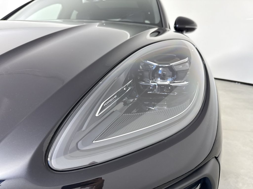 Used 2026 Porsche Macan S AWD/4WD image 11
