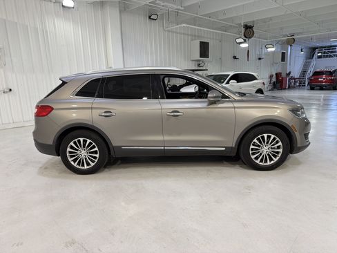 Used 2016 Lincoln MKX Select w/ Select Plus Package image 6