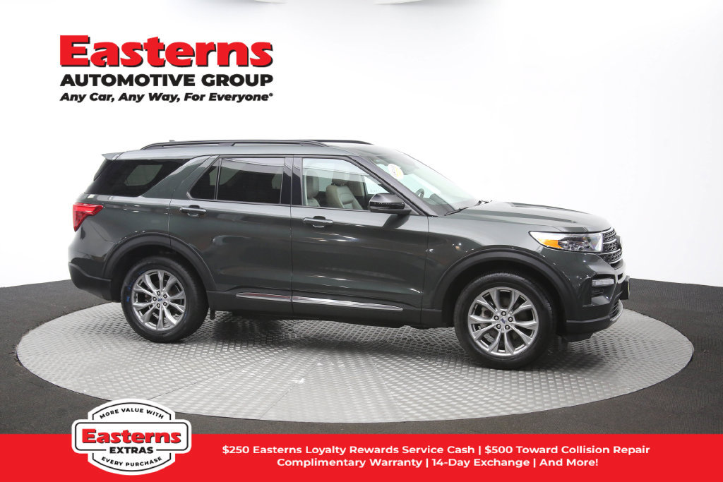 Used 2023 Ford Explorer XLT w/ Equipment Group 202A AWD/4WD image 53