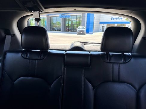 Certified 2025 Honda Pilot Black Edition image 26