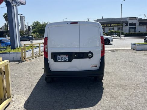 Used 2017 RAM ProMaster City Tradesman FWD image 3
