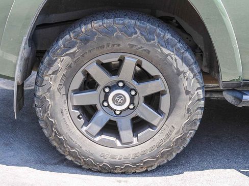 Used 2021 Toyota 4Runner Trail Special Edition AWD/4WD image 11