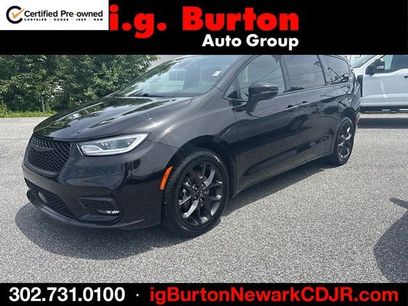 Used 2021 Chrysler Pacifica Touring w/ S Appearance Package