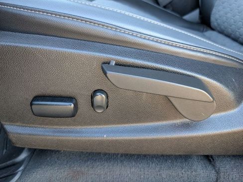 Used 2022 Chevrolet Colorado Z71 image 25