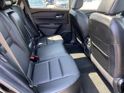 Used 2023 Nissan Rogue SV w/ SV Premium B Package AWD/4WD image 27