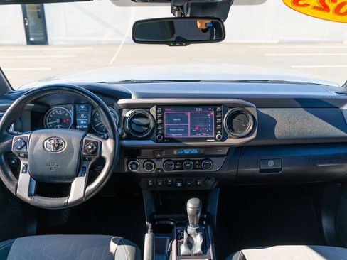Used 2023 Toyota Tacoma TRD Off-Road w/ Technology Package AWD/4WD image 20