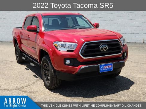 Used 2022 Toyota Tacoma SR5 RWD image 2