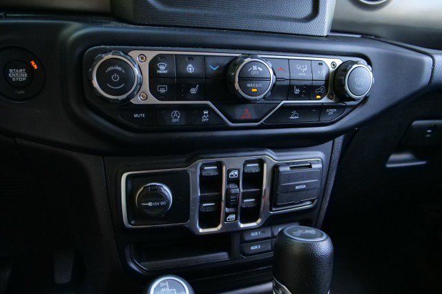 Used 2023 Jeep Wrangler Unlimited Sport AWD/4WD image 17