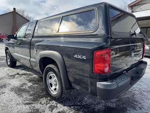 Used 2009 Dodge Dakota ST image 4