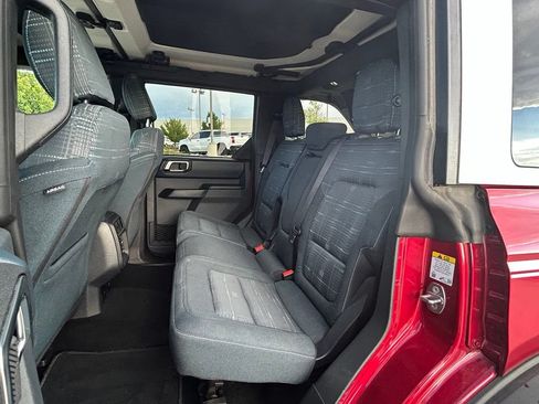 Used 2025 Ford Bronco Heritage Edition AWD/4WD image 28