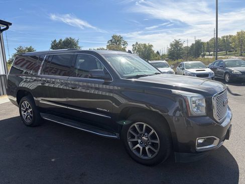 Used 2015 GMC Yukon XL Denali w/ Open Road Package image 6