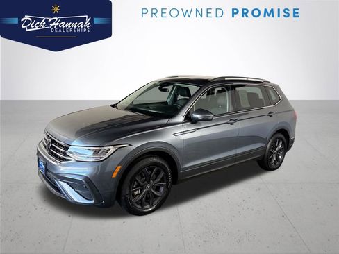 Certified 2024 Volkswagen Tiguan SE w/ Panoramic Sunroof Package AWD/4WD image 1