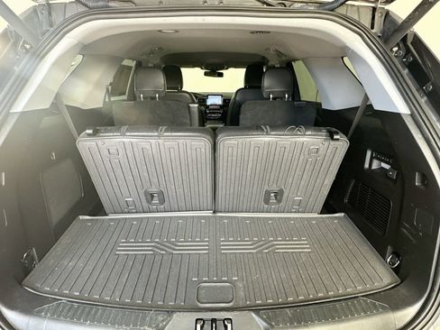 Used 2021 Ford Explorer Limited w/ Equipment Group 301A AWD/4WD image 26