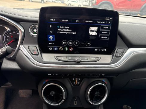 Used 2023 Chevrolet Blazer LT FWD image 23