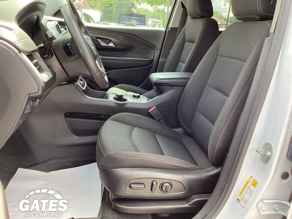 Used 2023 GMC Terrain SLE w/ Driver Convenience Package FWD image 14